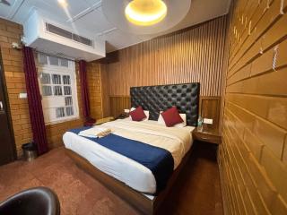 Hotel Ganga Near The Mall Simla - Shimla - 0