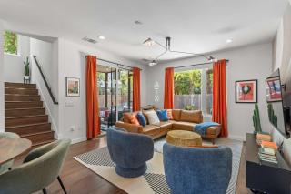 Walk to Rainey St - Pool - Hot Tub - Fire Pit - 3