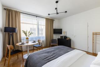 Contemporary Designed Apartment, Central Location - 2