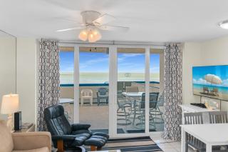 Beachfront I Oversized Balcony I Gulf Views - 1