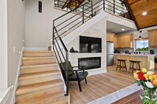 Luxury Longhorn Ranch Retreat, Hot Tub, Pond views - 3