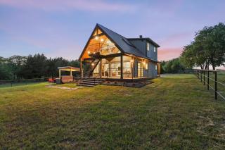 Luxury Longhorn Ranch Retreat, Hot Tub, Pond views - 9