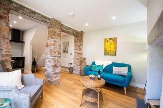 Cosy Cottage I Couples Getaway I Private Estate - 3