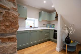 Cosy Cottage I Couples Getaway I Private Estate - 6
