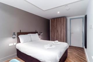Convenient 3BED Central Manchester Flat w Security - 7