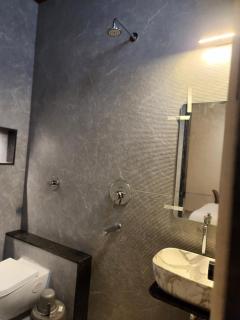 Hotel Manchester Royals LLP - 1