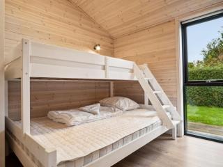 Holiday Home Ehmi - 750m from the sea by Interhome - 3