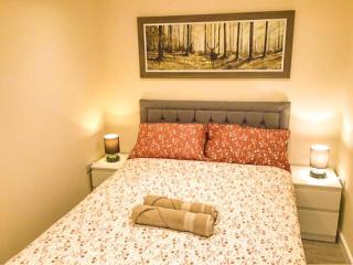 Apartment Sleeps 4 with Parking - 3