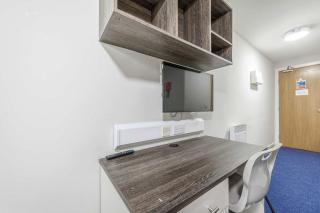 Budget Single Studio in Central Nottingham w Gym - 4