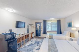 Retro-chic room near the beach with fast WiFI - walk to downtown hot spots - 9