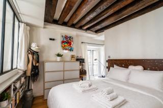 Haussmannian Flat - Saint-Germain & Invalides - 3