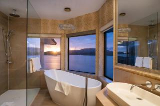 Crest Hotel - 9