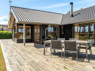 Holiday Home Groa - 50m from the sea by Interhome - 5
