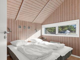 Holiday Home Gudrid - 550m from the sea by Interhome - 1