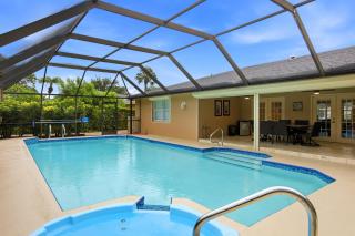 Spacious 3 Bedroom Naples Home with Private Pool and Near Ocean Access - 0