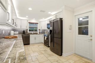Spacious 3 Bedroom Naples Home with Private Pool and Near Ocean Access - 2