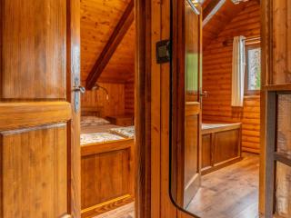 Chalet Cozy Bear Cabin by Interhome - 7