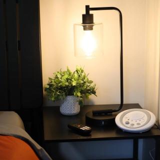 Modern 2BR Upstairs Unit - Sleeps 4 • Free Parking - 8