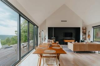 Hemlock Cliffhouse - Secluded with Stunning Views - 4