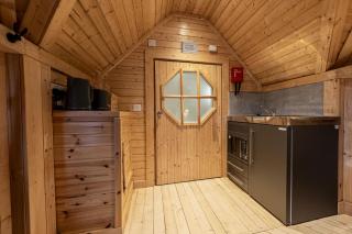 Scald Law Cabin - 1