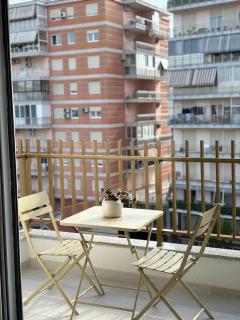 Luxe & Lazy Stay - 1