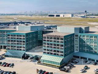 Sheraton Gateway Hotel in Toronto International Airport - 8