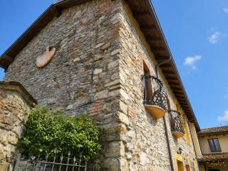 La corte di Betty - dimora in pietra con camino - 1