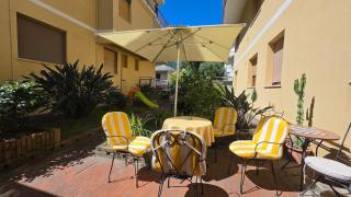 Steps from the Sea - The Mondial Suite - ML - 4