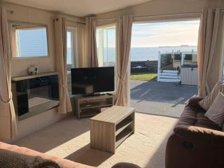 Trecco Bay Holiday Park, Porthcawl - 9
