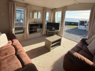 Trecco Bay Holiday Park, Porthcawl - 8