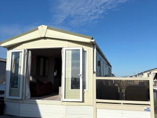 Trecco Bay Holiday Park, Porthcawl - 4
