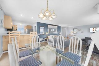 Top Floor Penthouse Suite with Ocean View - 8