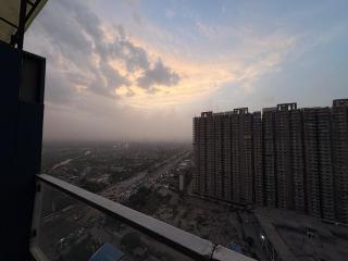 Apex Heritage Comfort Stay Gaur City Centre Noida - 6