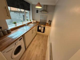 Scoresby Quarters - Whitby Holiday Home - 2