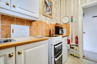 Apartment Sleeps 2- Wifi Near Beach &Pet Friendly - 3