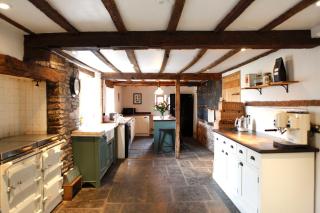 Wisteria House by Birch Stays - 4