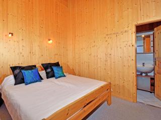 Luxurious Chalet in Riddes with Jacuzzi - 2