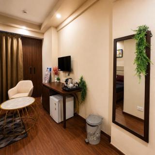 Glow Corner - 5