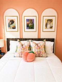 luxury condo, pet friendly, close to everything - 5