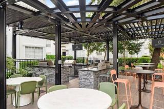 Stylish 1BR in River Oaks Pool + Free Parking - 6