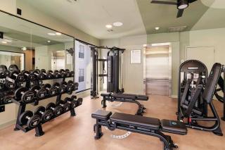 Stylish 1BR in River Oaks Pool + Free Parking - 2