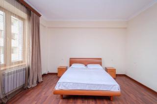 Mashtots Apartments 33 - 1