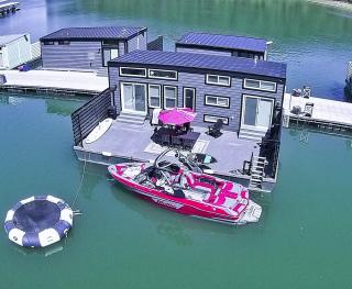 Large On-the-Water Stay w Boat Ramp Access - 0