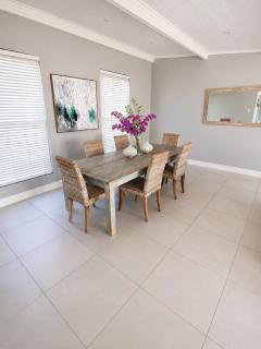 Pet-Friendly, 3-Bed, 2-Bath in Knysna Central - 2