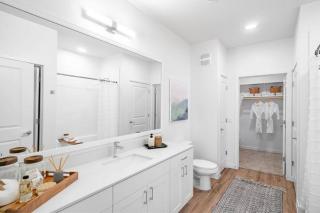 Luxury 1bedroom 1Bath Cozy Getaway - 4