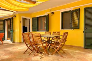 FaMi Beach House - 8