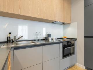 Urban Chic - Luxury Building, Rooftop Terrace, Sienna - 2