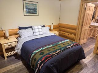 Cozy log home - 1