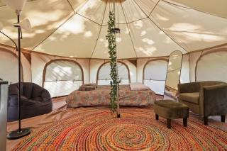 RRG Glamping Tent, Heated, Fire Pit, Hot Tub - 6
