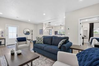 Sturgeon Bay Boat Condo w Marina Slip - 7